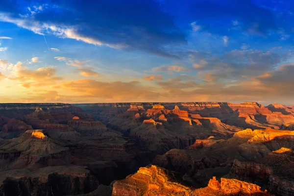 グランドキャニオン国立公園 Grand Canyon National Park アメリカ合衆国アリゾナ州日没時 — ストック写真