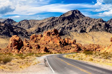 Road at Valley of Fire State Park in a sunny day, Nevada, USA