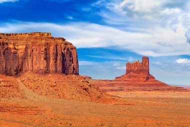 Güneşli bir günde Anıt Vadisi, Arizona, ABD