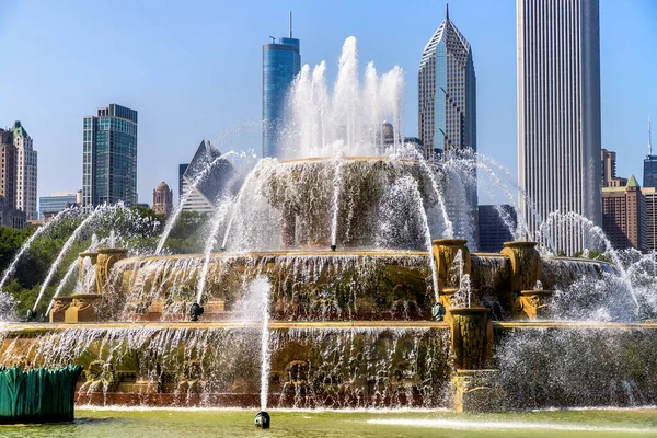 Buckingham Fountain Sunny Day Chicago Usa — Stock Photo, Image
