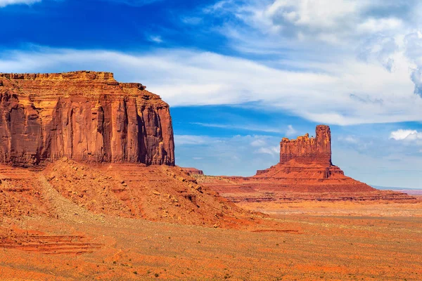 Güneşli bir günde Anıt Vadisi, Arizona, ABD