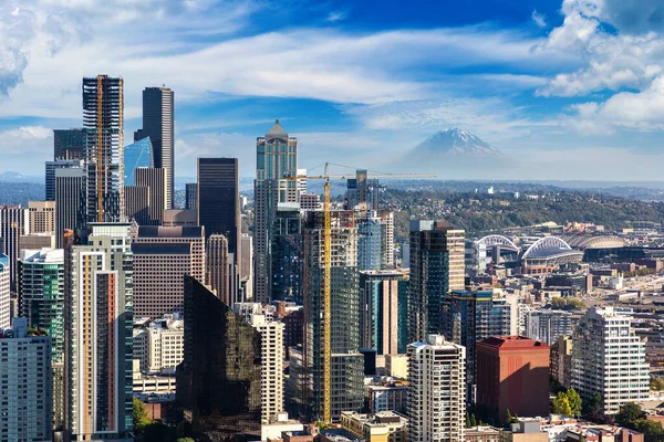 Vista Aérea Panorámica Del Distrito Financiero Seattle Con Monte Rainier —  Fotos de Stock