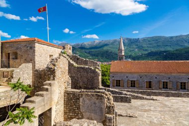 Bir güzel yaz günü, Karadağ, Budva'nın tarihi kent Kalesi