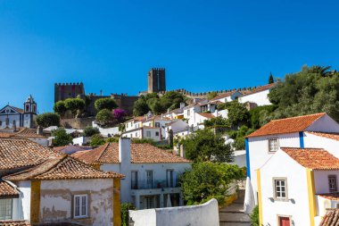 Şehrin Ortaçağ Obidos bir güzel yaz günü, Portekiz Hava panoramik