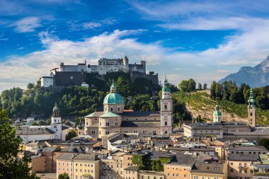 Salzburg Katedrali (Avusturya), güzel bir günde panoramik havadan görünümü