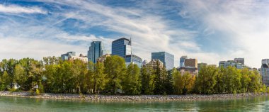 Güneşli bir günde Calgary Panoraması, Kanada