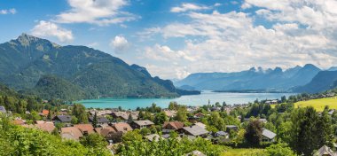 Hava panoramica görünümü Wolfgangsee göl, Salzkammergut, bir güzel yaz günü Avusturya'da