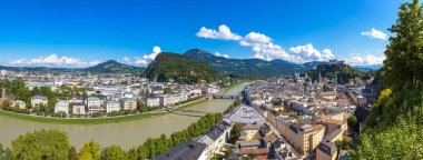Salzburg Katedrali (Avusturya), güzel bir günde panoramik havadan görünümü