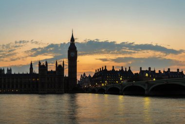 Londra'da Big Ben, Parlamento ve Westminster bridge uygulamasında bir güzel yaz gecesi, İngiltere, Amerika Birleşik Devletleri