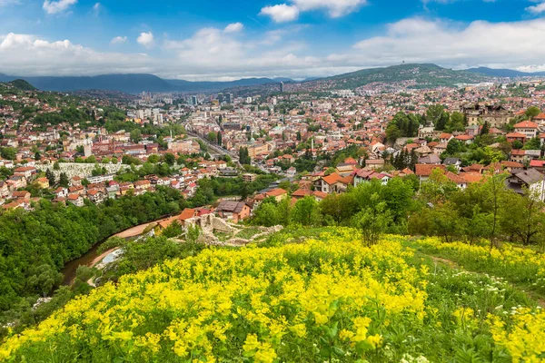 Vista Aérea Panorâmica Sarajevo Belo Dia Verão Bósnia Herzegovina — Fotografia de Stock