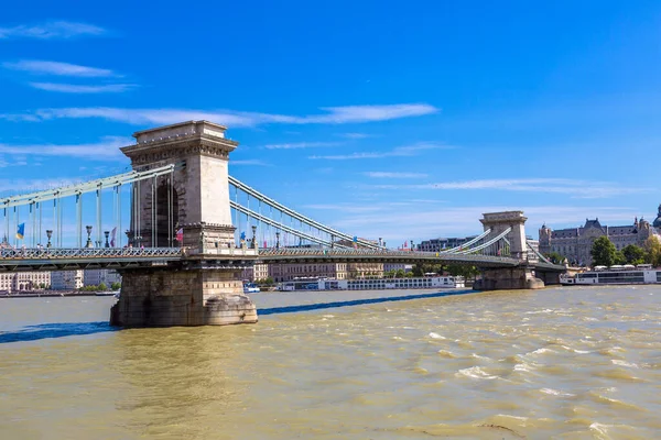Szechenyi Chain Bridge Boedapest Hongarije Een Mooie Zomerdag — Stockfoto