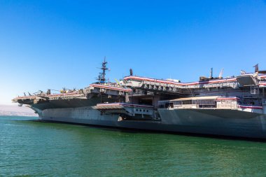 SAN DIEGO, ABD - 29 Mart 2020: Uçak gemisi USS Midway Museum, San Diego, Kaliforniya, ABD