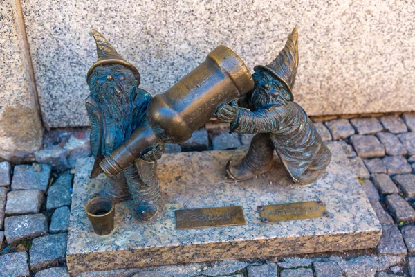 2022年9月21日 波兰弗罗茨拉夫 弗罗茨拉夫的象征 晴天童话中侏儒 的雕塑 — 图库照片