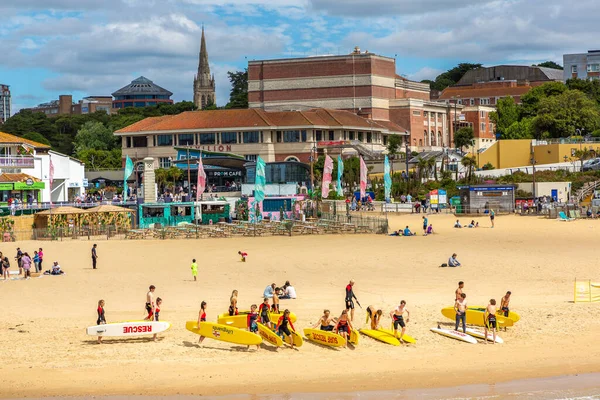 Bournemouth Förenade Kungariket Juni 2022 Grupp Livräddare Och Räddningstjänst Stranden — Stockfoto