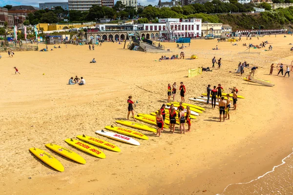 Bournemouth Reino Unido Junio 2022 Grupo Salvavidas Salvavidas Playa Bournemouth —  Fotos de Stock