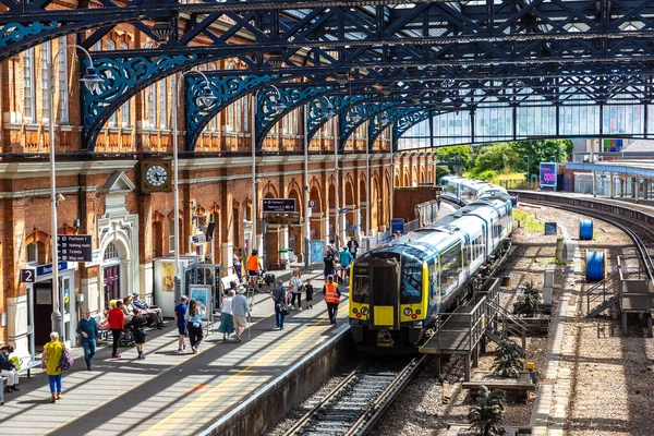 Bournemouth Reino Unido Junho 2022 Bournemouth Estação Ferroviária Dia Verão — Fotografia de Stock