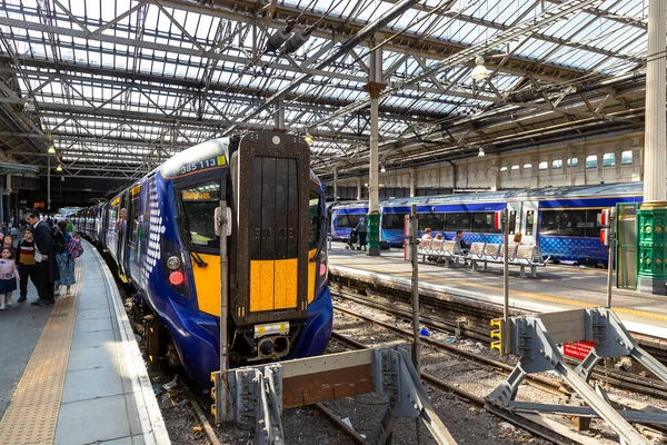 Glasgow Juni 2022 Glasgow Queen Street Treinstation Een Zomerdag Glasgow — Stockfoto