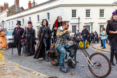 KINGSTON UPON HULL, İngiltere - 30 Ekim 2022: Hulloween Steampunk Festivali ve Hull, Kingston 'da Hull, Yorkshire, İngiltere
