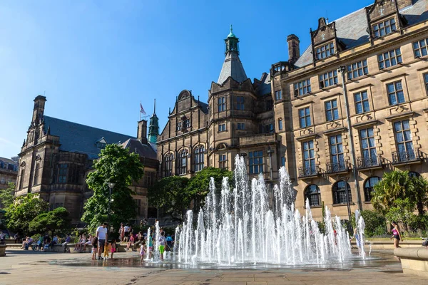 Sheffield Ngiltere Haziran 2022 Sheffield Town Hall Peace Gardens Güneşli — Stok fotoğraf