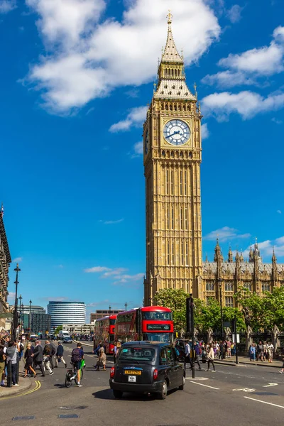 London Egyesült Királyság 2022 Június Taxi Big Ben Londonban Egy — Stock Fotó