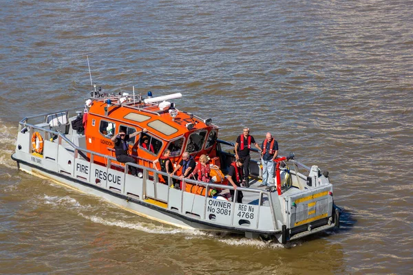 London Juni 2022 Feuerwehrrettungsboot Auf Der Themse Einem Sonnigen Sommertag — Stockfoto