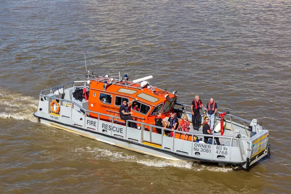London June 2022 Рятувальний Човен Річці Темза Сонячний Літній День — стокове фото