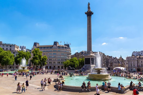 London Förenade Kungariket Juni 2022 Nelsons Kolumn Trafalgar Square Solig — Stockfoto