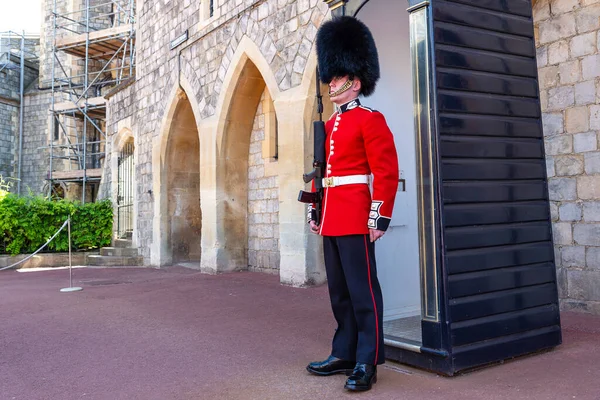 Windsor Storbritannien Juni 2022 Livgardet Tjänst Windsor Castle Windsor Solig — Stockfoto
