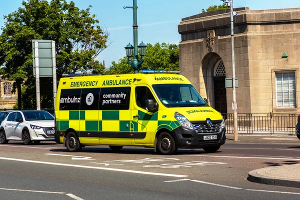 Newcastle Tyne June 2022 Emergency Ambulance Car Newcastle Tyne Summer — Stock Photo, Image