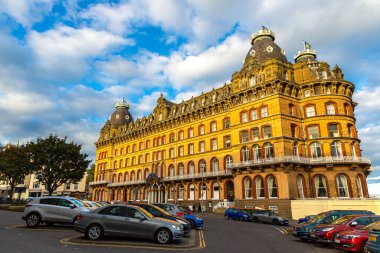 Scarborough, Yorkshire 'daki Grand Hotel Scarborough, güneşli bir yaz günü, İngiltere - 27 Temmuz 2022