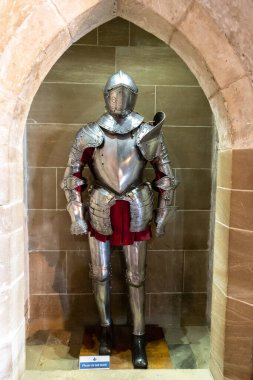 WARWICK, İngiltere - 11 Haziran 2022 - Warwick Şatosu 'nun İçi - 1068 yılında İngiltere' de Fatih William tarafından inşa edilen bir ortaçağ kalesidir.