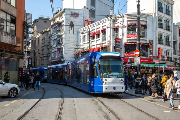 Istanbul Turquía Abril 2022 Moderno Tranvía Estambul Turquía Día Soleado — Foto de Stock