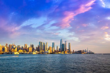 New York City, New York 'ta panoramik günbatımı manzarası, ABD