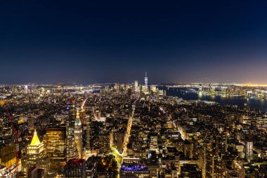 New York City, New York, ABD 'de gece panoramik hava manzarası