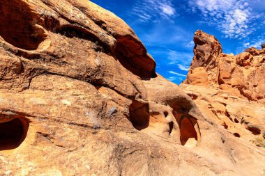 Ateş Vadisi Parkı güneşli bir günde, Nevada, ABD