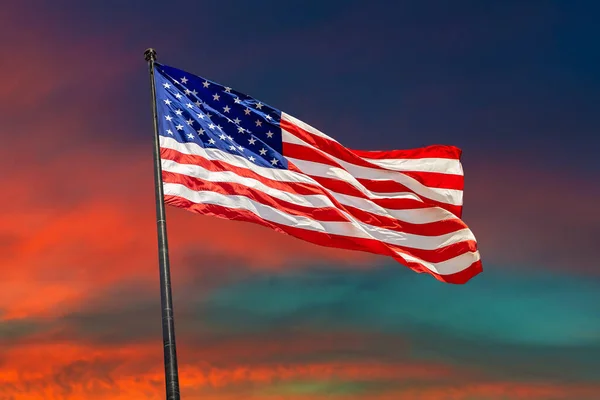Usa Flag Waving Sunset Sky Beautiful Cloud — Stock Photo, Image