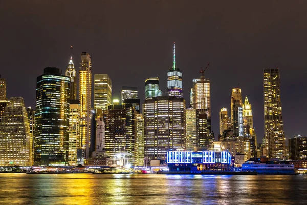美国纽约州纽约市曼哈顿全景夜景 — 图库照片