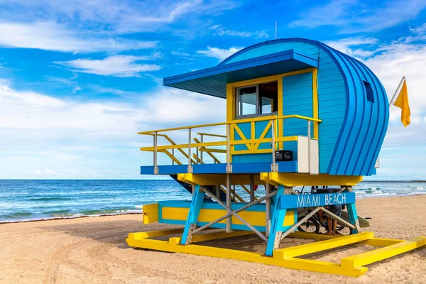 Ναυαγοσώστης Πύργος Στη Νότια Παραλία Miami Beach Μια Ηλιόλουστη Μέρα — Φωτογραφία Αρχείου