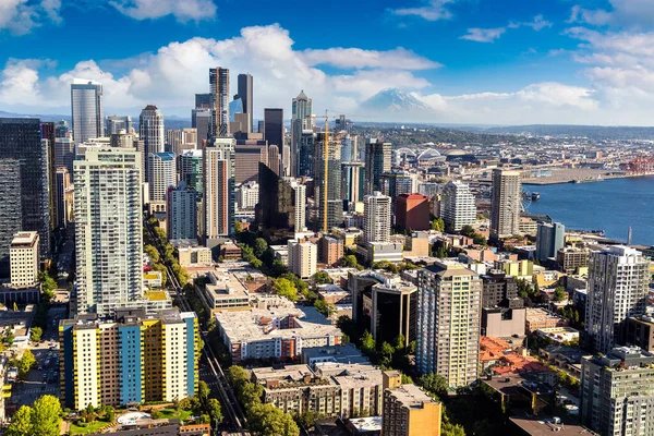 Panoramic Aerial View Seattle Business District Mount Rainier Background Sunny — Stock Photo, Image