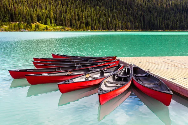 Kanus Auf Dem Lake Louise Banff National Park Kanada — Stockfoto