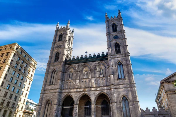 Basílica Notre Dame Montreal Día Soleado Quebec Canadá —  Fotos de Stock