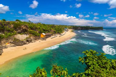 Endonezya, Bali 'deki Balangan Plajı güneşli bir günde