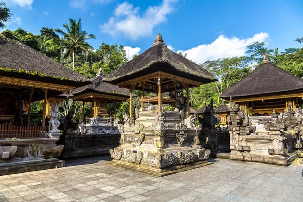 Endonezya, Bali 'deki Pura Tirta Boş Tapınağı
