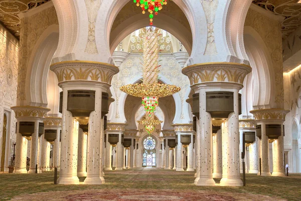 Interior Gran Mezquita Sheikh Zayed Abu Dhabi Emiratos Árabes Unidos —  Fotos de Stock