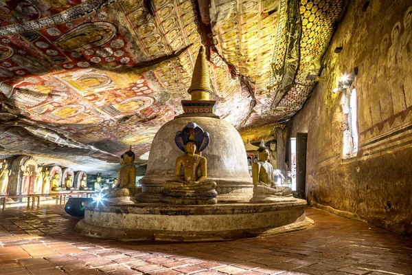Ναός Της Σπηλιάς Ντάμπιουλα Στη Σρι Λάνκα — Φωτογραφία Αρχείου