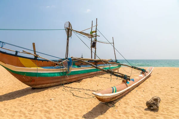 Łódź Rybacka Plaży Sri Lance — Zdjęcie stockowe