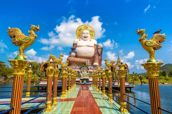 Statua Buddha Gigante Sorridente Felice Nel Tempio Wat Plai Laem — Foto Stock