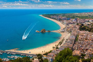 Hava panoramik Blanes Costa Brava içinde bir güzel yaz günü, İspanya