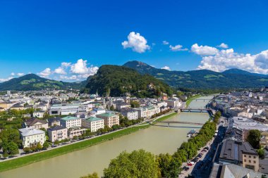 Salzburg Katedrali (Avusturya), güzel bir günde panoramik havadan görünümü