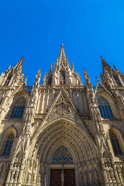 Kathedraal Van Barcelona Een Prachtige Zomerdag Catalonië Spanje — Stockfoto